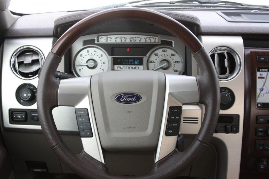  Ford F-150 Platinum 4x4 2009 года  (фото 32 из 48)